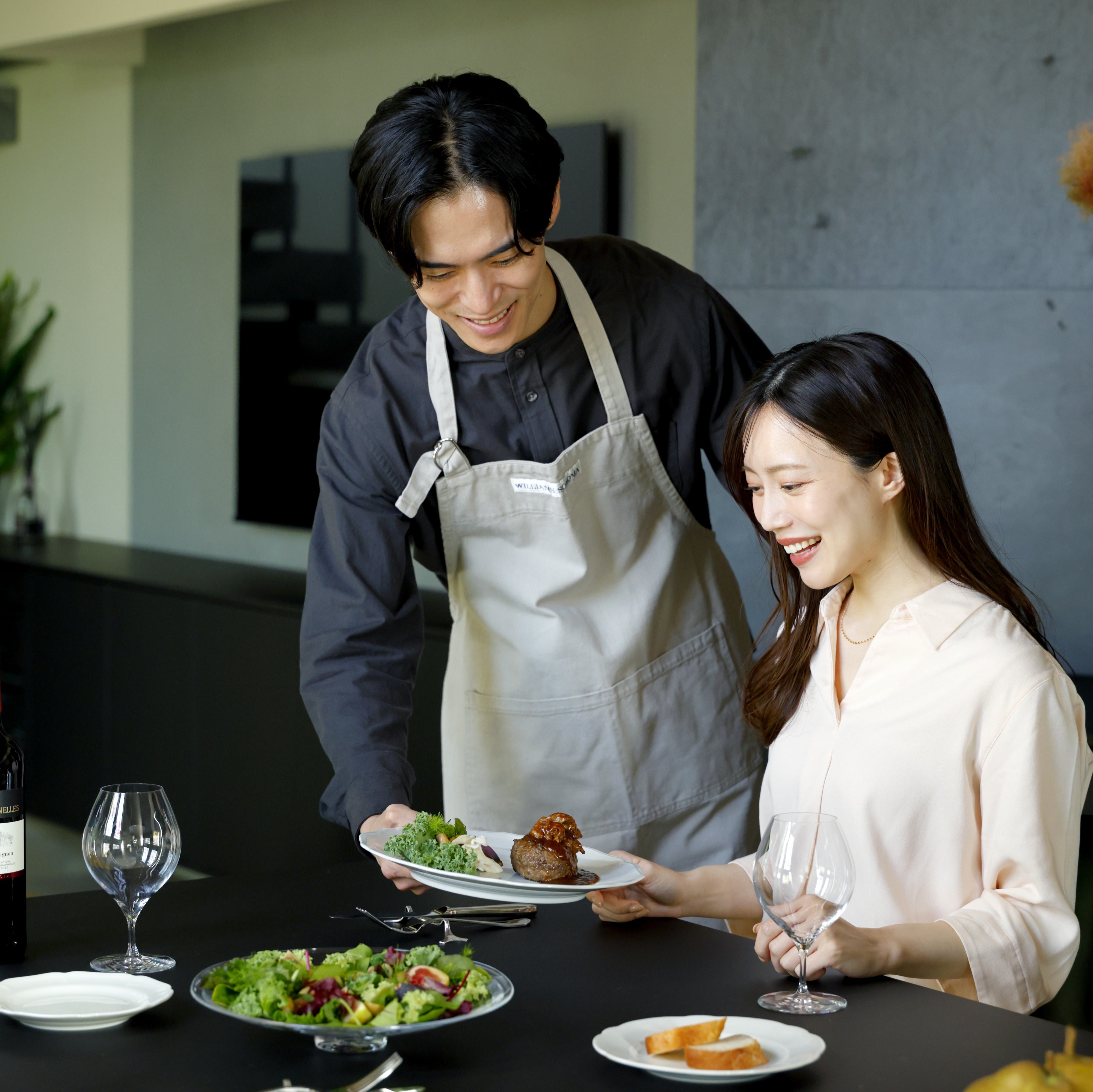 かねきち山本。レンチン| 近江牛チーズハンバーグ <冷凍限定商品>